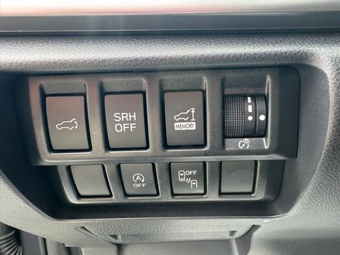 Used 2024 Subaru Forester Premium AWD/4WD image 16