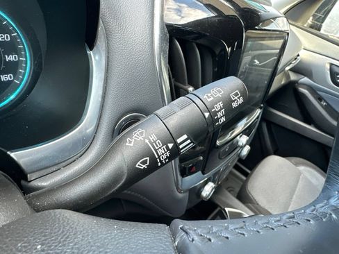 Used 2019 Chevrolet Traverse LT AWD/4WD image 32