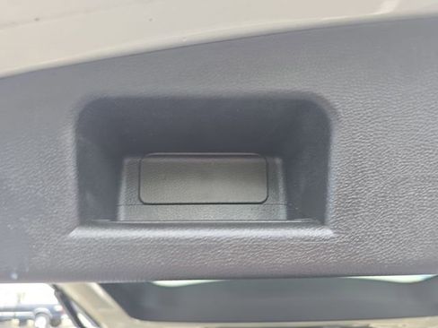 Used 2016 Chevrolet Equinox LT w/ Convenience Package image 14