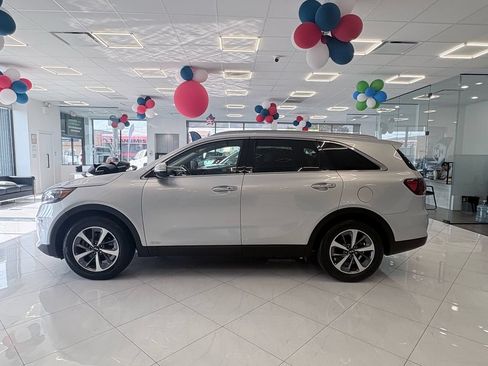 Used 2019 Kia Sorento EX AWD/4WD image 4