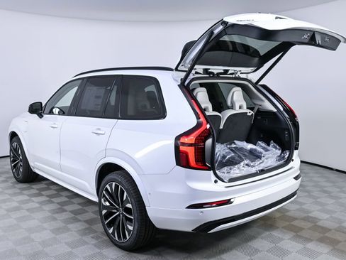 New 2026 Volvo XC90 T8 Ultra w/ Protection Package Premier AWD/4WD image 35
