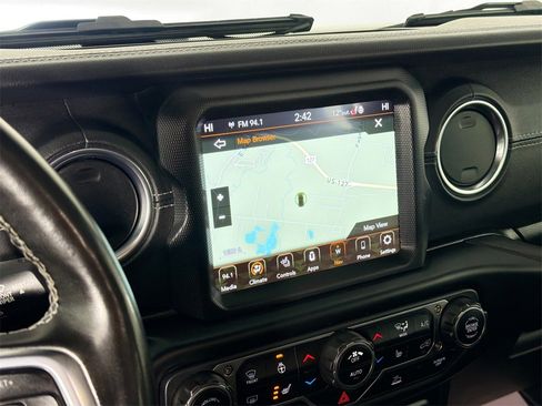 Used 2022 Jeep Wrangler Unlimited Sahara w/ Cold Weather Group image 14