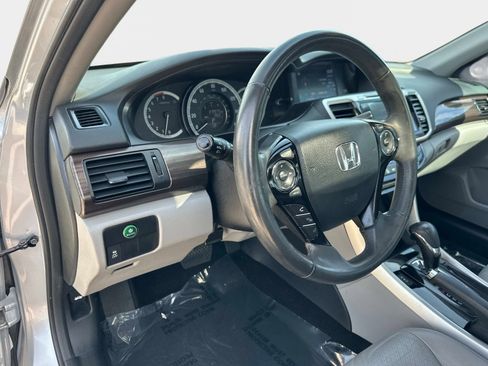 Used 2017 Honda Accord EX-L image 18
