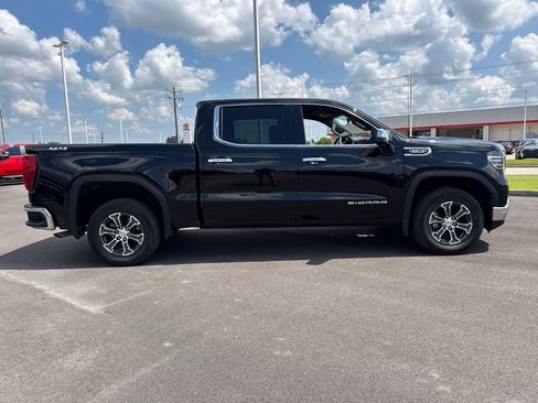 Used 2025 GMC Sierra 1500 SLT AWD/4WD image 8