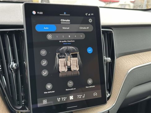 New 2026 Volvo XC60 B5 Core w/ Climate Package image 5