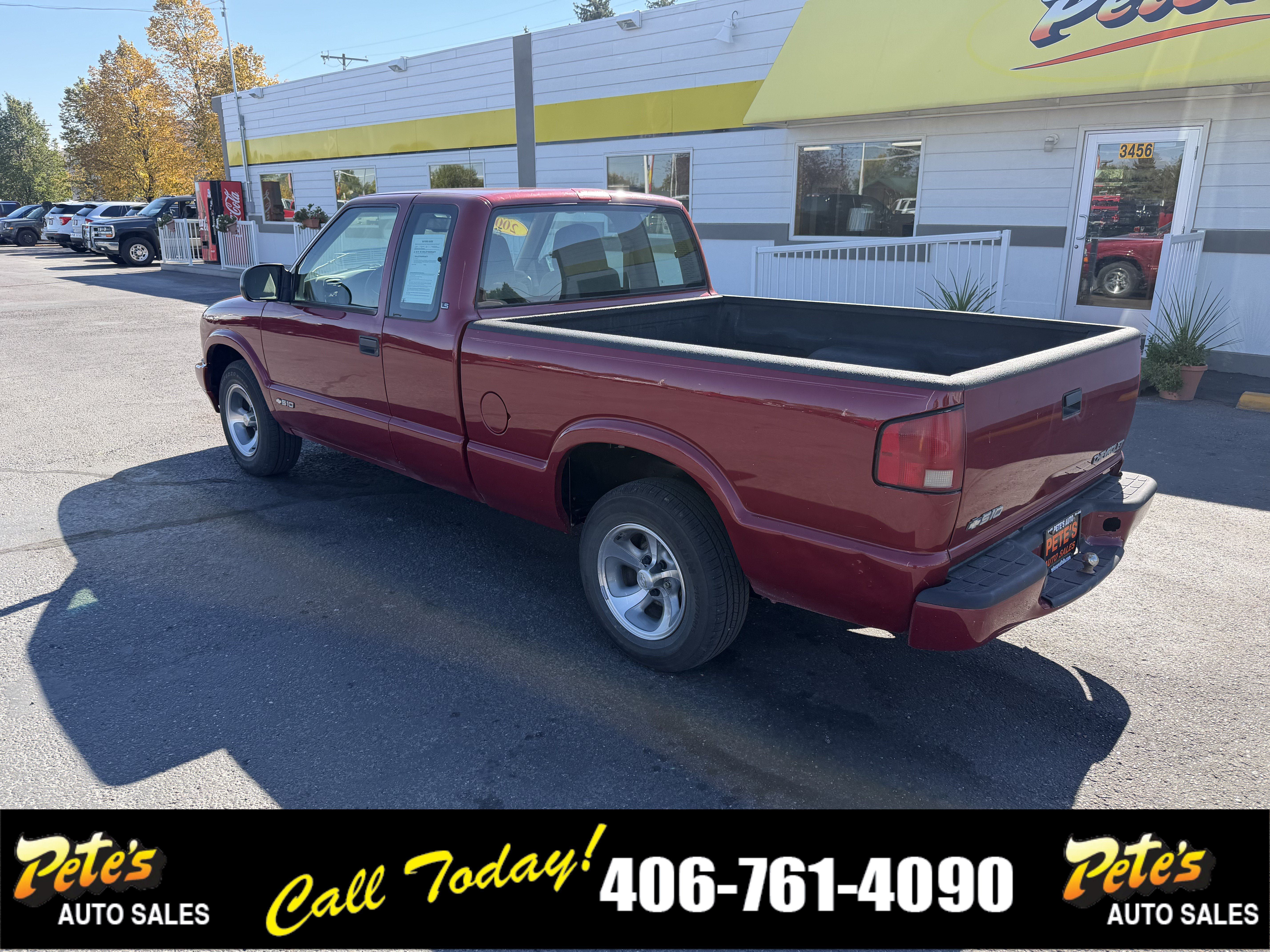 Used 2001 Chevrolet S10 Pickup LS w/ Preferred Equipment Group RWD image 2