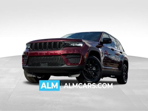 Used 2025 Jeep Grand Cherokee Altitude AWD/4WD image 1