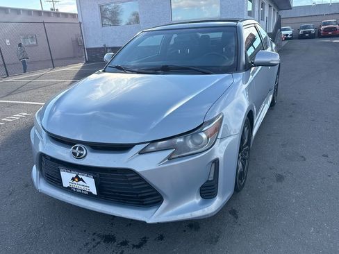 Used 2014 Scion tC image 3