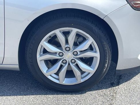 Used 2019 Chevrolet Impala LT FWD image 10