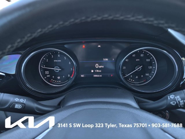 Used 2021 Buick Encore GX Select FWD image 28
