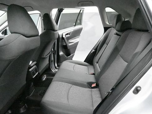 Used 2023 Toyota RAV4 XLE AWD/4WD image 21