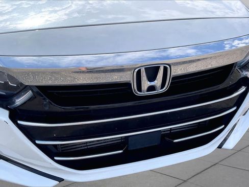 Used 2022 Honda Accord Touring image 29