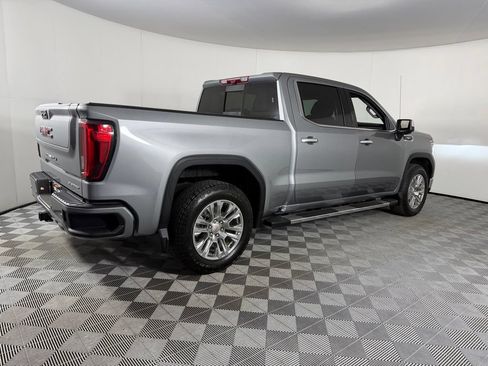 Used 2024 GMC Sierra 1500 Denali w/ Technology Package AWD/4WD image 7