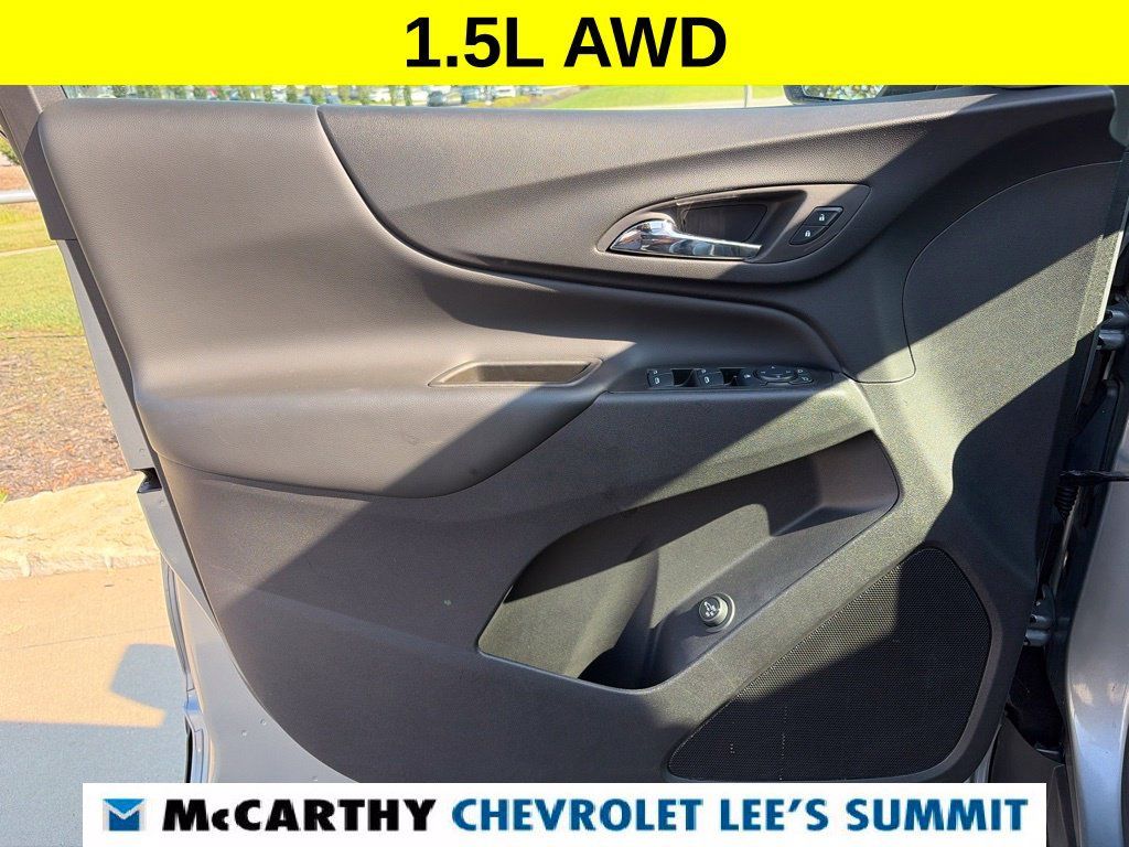 Used 2024 Chevrolet Equinox LT AWD/4WD image 35
