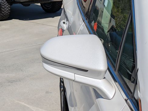 Used 2018 Lincoln MKC Reserve w/ Lincoln MKC Climate Package image 8