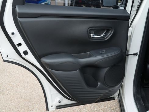 Used 2023 Honda HR-V LX image 15