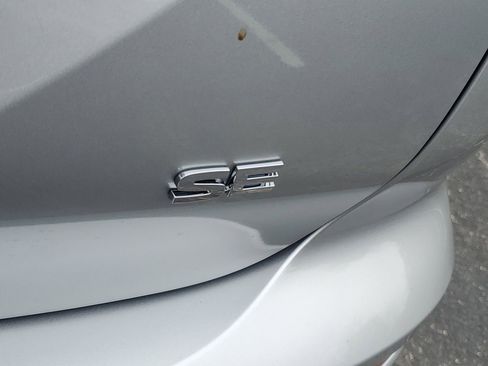 New 2026 Mitsubishi Outlander SE image 27