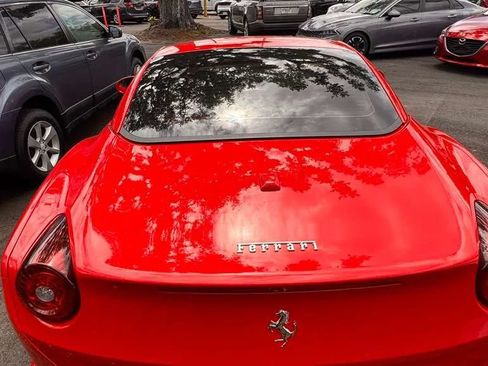 Used 2018 Ferrari California T RWD image 8