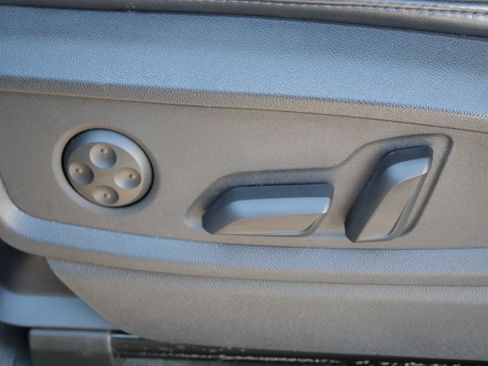 Used 2023 Audi Q5 2.0T Premium w/ Convenience Package image 21