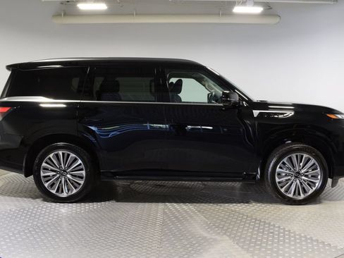 Certified 2026 INFINITI QX80 Luxe w/ Cargo Package AWD/4WD image 14