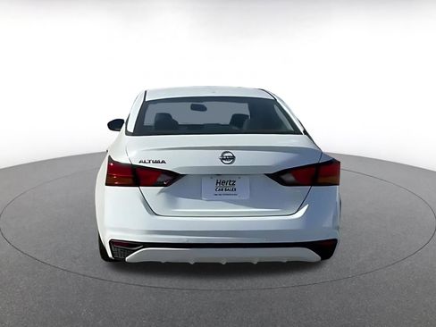 Used 2025 Nissan Altima 2.5 SV image 12