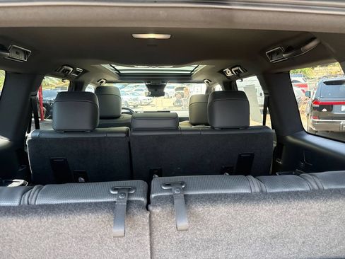 Used 2026 Lexus GX 550 w/ Accessory Package (31) AWD/4WD image 13
