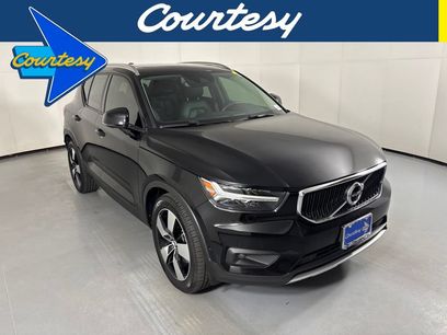 Used 2019 Volvo XC40 T5 Momentum