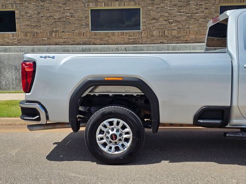 Used 2023 GMC Sierra 2500 SLE image 6