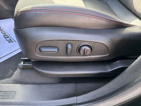Certified 2022 Chevrolet Equinox RS w/ Infotainment Package FWD image 20