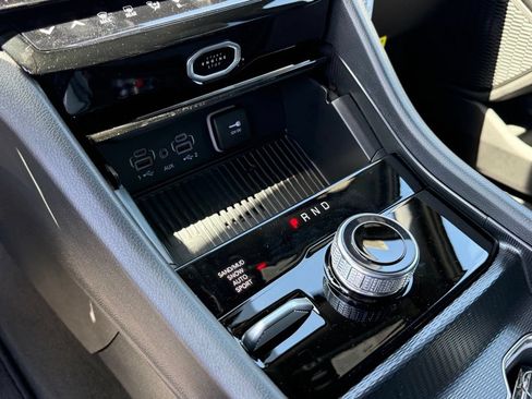 New 2026 Jeep Grand Cherokee Altitude AWD/4WD image 18