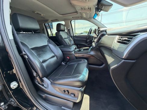 Used 2020 Chevrolet Suburban LT AWD/4WD image 16