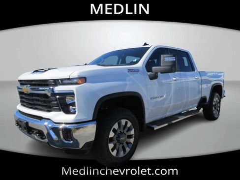 Used 2026 Chevrolet Silverado 2500 LT AWD/4WD image 6