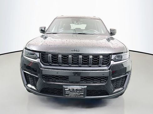 New 2026 Jeep Grand Cherokee L 4WD image 2