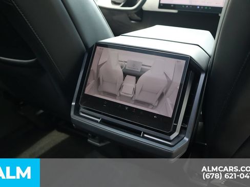 Used 2024 Tesla Cybertruck AWD Crew Cab image 24