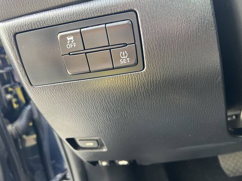 Used 2017 MAZDA MAZDA3 Sport FWD image 20