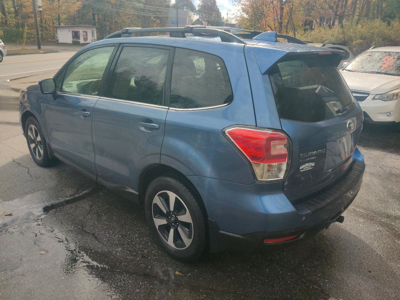 Used 2017 Subaru Forester 2.5i Limited AWD/4WD image 4
