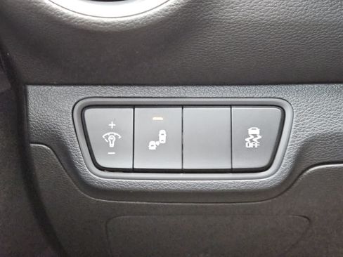 Used 2024 Kia Forte LXS w/ LXS Technology Package FWD image 19