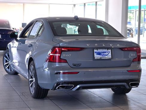 Used 2022 Volvo S60 B5 Inscription FWD image 13