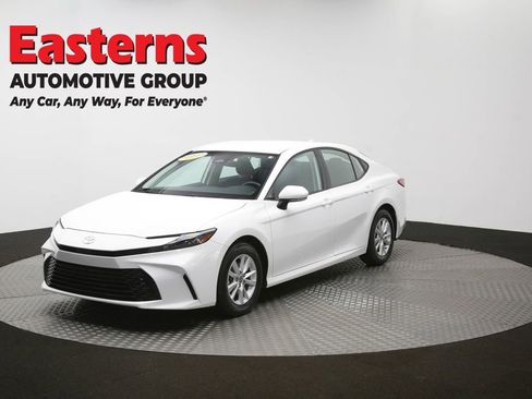 Used 2025 Toyota Camry LE FWD image 57