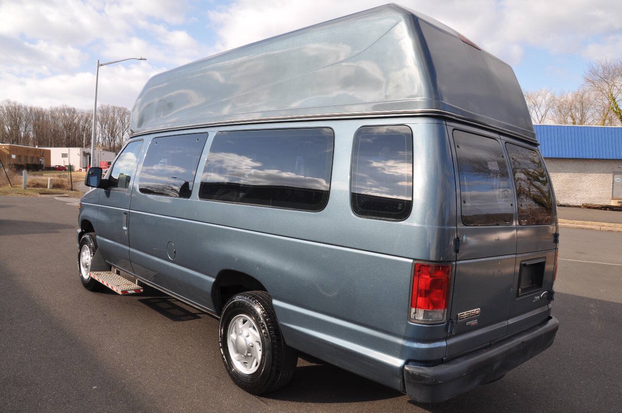 Used 2014 Ford E-350 and Econoline 350 Extended Super Duty w/ Power Group RWD image 13