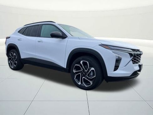 New 2025 Chevrolet Trax RS w/ Driver Confidence Package image 7