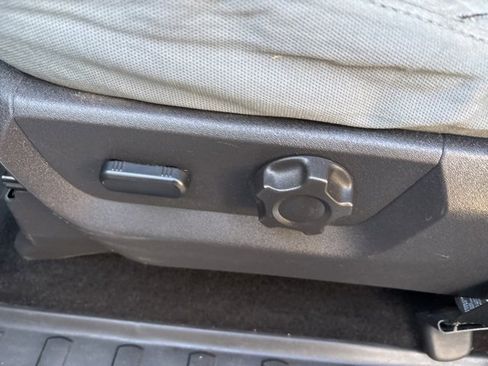 Used 2014 Ford F250 XLT w/ XLT Premium Package image 23