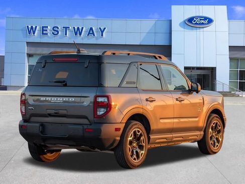 Used 2025 Ford Bronco Sport Outer Banks w/ Outer Banks Tech Package+ AWD/4WD image 3