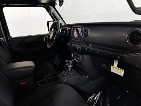 Used 2023 Jeep Wrangler Unlimited Sport AWD/4WD image 27