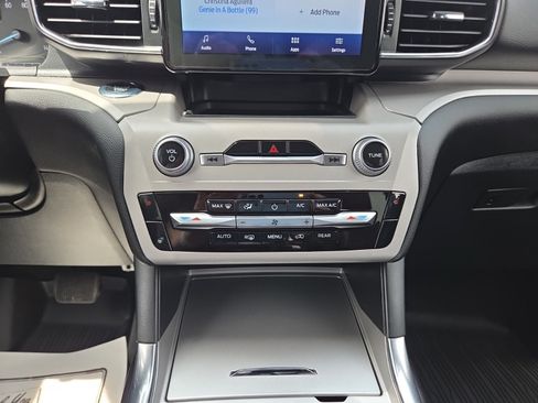 Certified 2023 Ford Explorer XLT w/ Equipment Group 202A AWD/4WD image 35