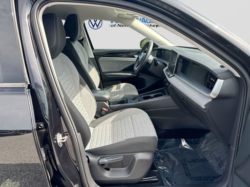 Certified 2025 Volkswagen Tiguan S w/ 18" Wheel Package FWD image 20