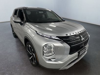 Used 2024 Mitsubishi Outlander SE Black Edition