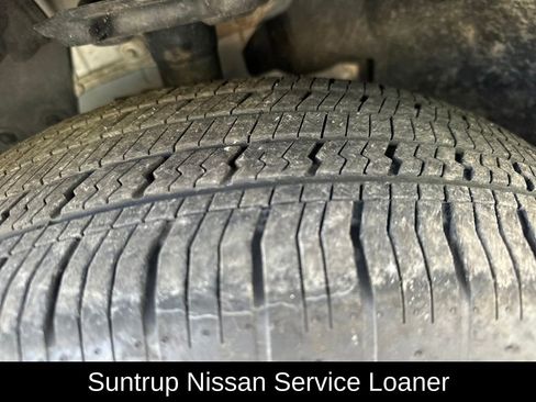 Used 2025 Nissan Rogue SV AWD/4WD image 5