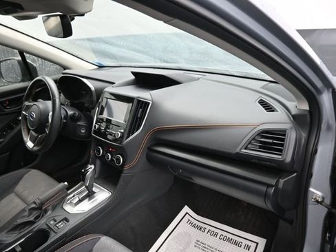 Used 2023 Subaru Crosstrek 2.0i Premium image 9