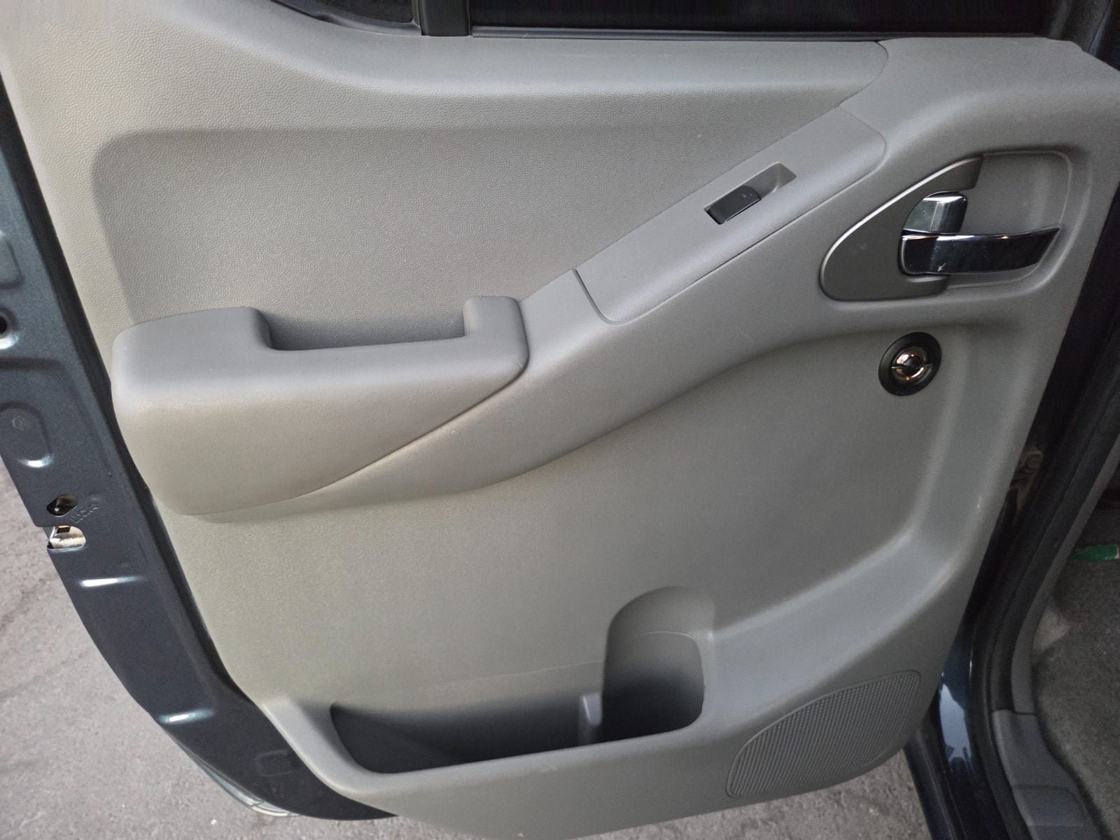 Used 2016 Nissan Frontier Desert Runner RWD image 9